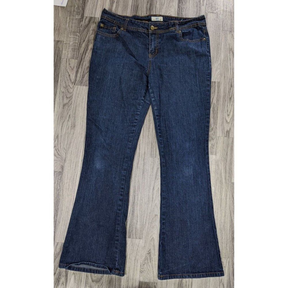 (3/$35) So Wear It Declare It Flare Embroidered Denim Jeans